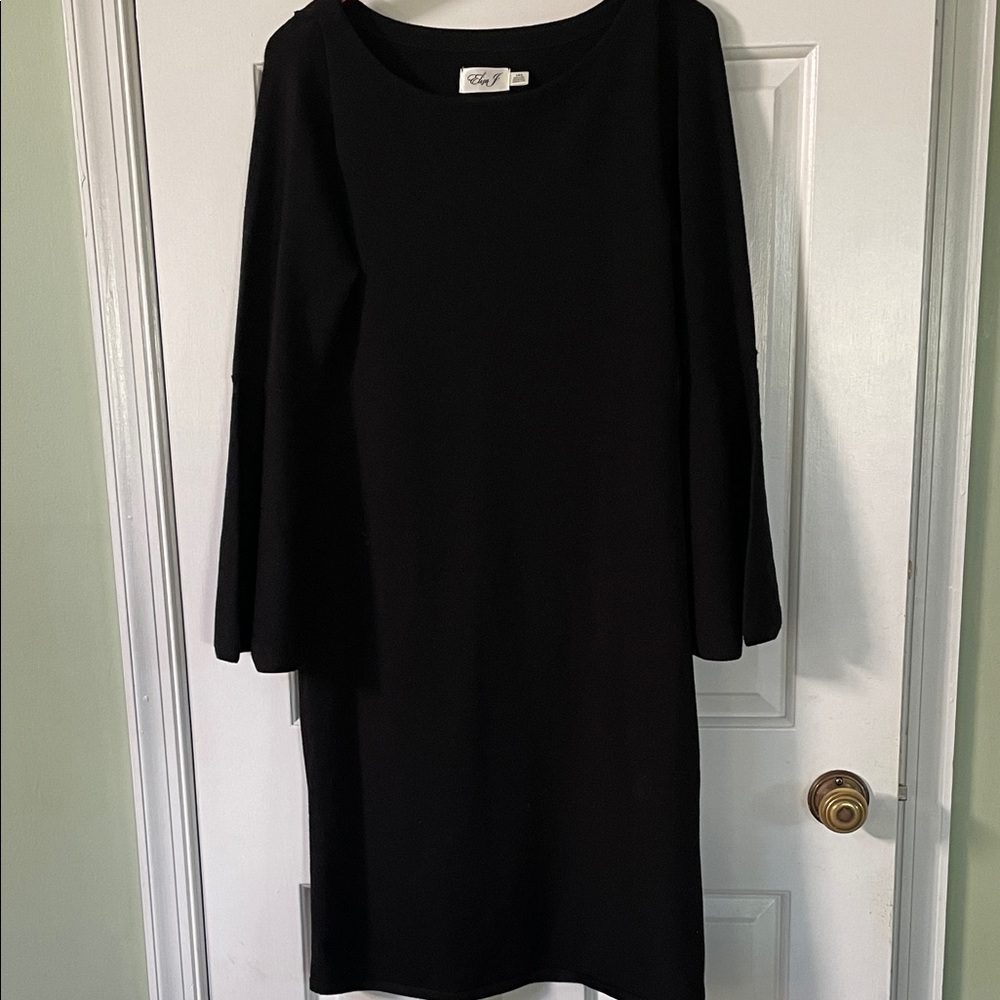 Eliza J Dress size large Elegant Black Long Sleeve Sheath mid length